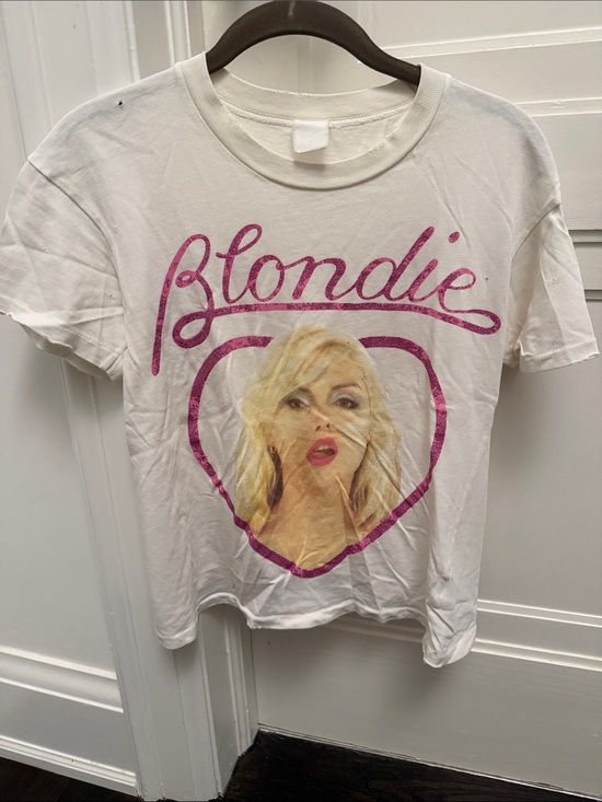 Tops - Madeworn Blondie cropped Graphic Tee with Pink Heart